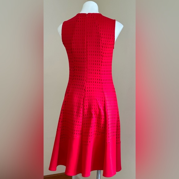 Joseph Ribkoff Limited Red Sleeveless Round Neck Cut Out Block Pattern SZ 6 - Picture 7 of 15